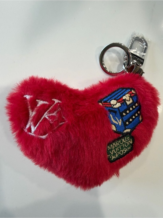 Louis Vuitton Accessories - LV Lucky Heart Bag Charm